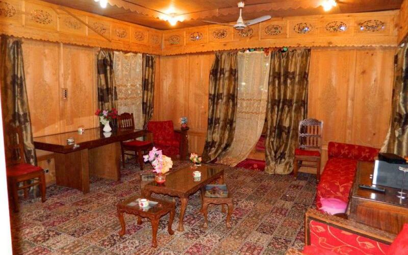 Heaven Sun Houseboat, Srinagar 3